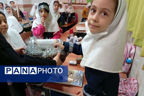 مدارس شهرستان قدس زیر چادر بانوی دو عالم در جشن ولادت حضرت زهرا(س)