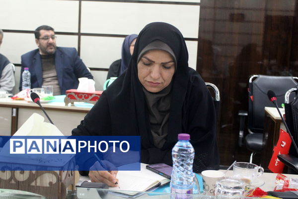 جلسه بررسی گزارش و عملکرد معاونت تربیت‌بدنی و سلامت آموزش و پرورش استان بوشهر