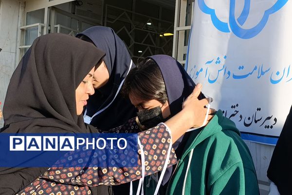 مراسم افتتاحیه سفیران سلامت در دبیرستان مهر نیشابور 