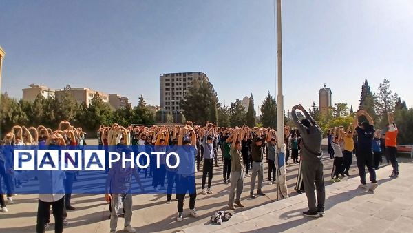 برگزاری مسابقات ورزشی دبیرستان معلم ساوجبلاغ در هفته تربیت‌بدنی