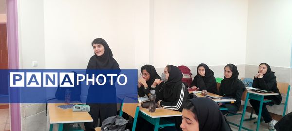 برگزاری جلسه هدایت تحصیلی برای دانش‌آموزان دبیرستان فرزانگان استعداد درخشان ملارد