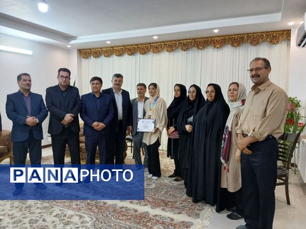 تقدیر مدیرکل آموزش و پرورش خراسان شمالی از دانش‌آموز شیروانی دارنده مدال برنز المپیاد جهانی علوم زمین