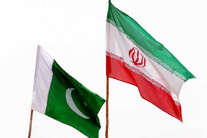 «ثبات مرزها» و «امنیت پایدار مرزی» در روابط با پاکستان مدنظر قرار گیرد/ خط انتقال گاز ایران به نفع تمامی کشورهای منطقه است