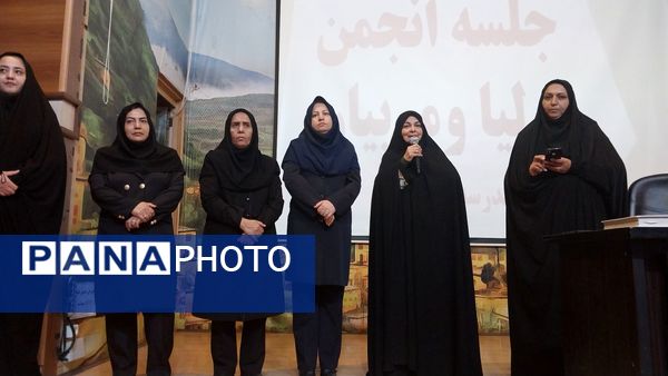 جلسه اولیا مربیان دبیرستان سرافرازان برگزار شد