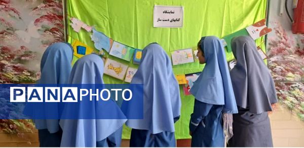 کافه کتاب در دبستان دخترانه ام‌البنین؛ زنگ تفریح با طعم کتاب و دوستی