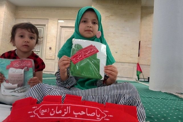 بسته‌بندی لباس همایش شیرخوارگان حسینی زنجان