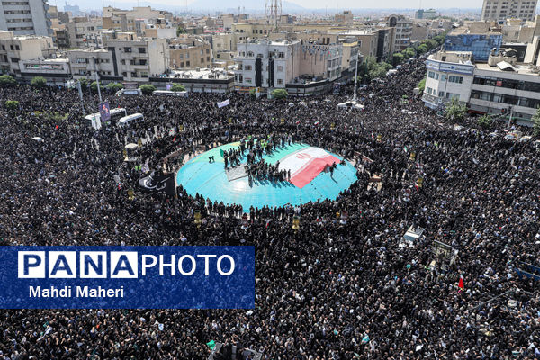 مراسم تشییع پیکر رئیس جمهور و همراهان شهیدش در تهران