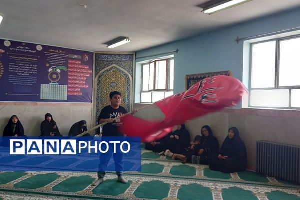 نوجوانان در مسیر حضرت قاسم (ع)، مراسم «احلی من العسل» در دبستان شیخ جنید (ره)