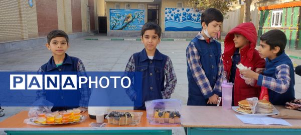 برگزاری بازارچه دانش‌آموزی در مدرسه شهدای فرهنگی شهرستان شیروان