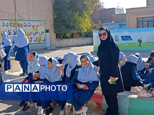 عزاداری ایام فاطمیه در دبستان  بنت الهدی صدر ۲