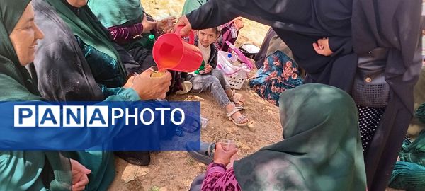 پیاده‌روی اهالی روستای رفن به مناسبت هفته سلامت