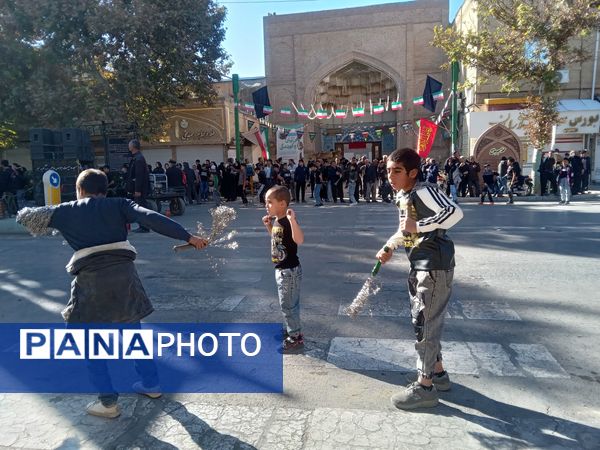 مراسم عزاداری شهادت حضرت فاطمه زهرا (س) در خیابان های نیشابور