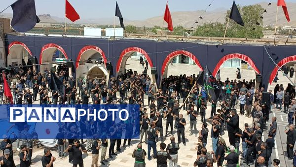 اقامه عزا و نوحه خوانی در صحن آستان مقدس حضرت سلطانعلی(ع) 