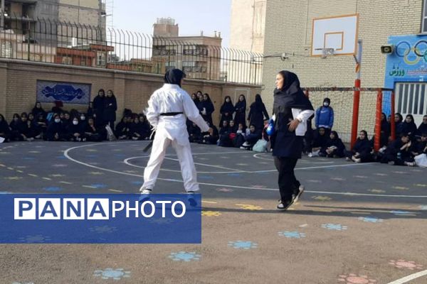 هفته تربیتبدنی در دبیرستان فرشتگان ناحیه ۴شیراز