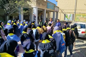 نشاط و همدلی دانش‌آموزان دبیرستان علیزاده سنندج در اردوی تمشک