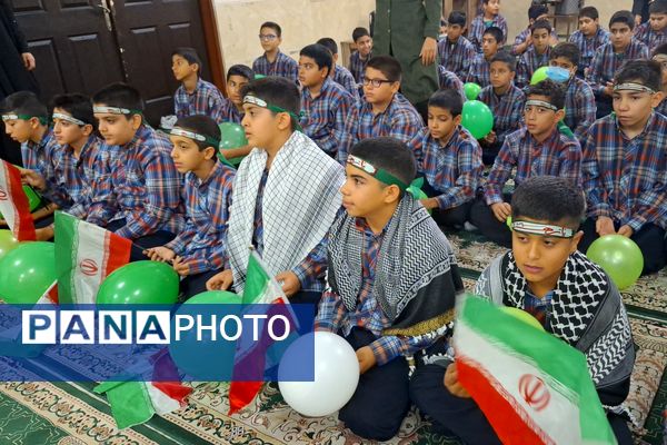 آرزوی فرج و سلامتی صاحب الزمان (عج) با دست‌های کوچک دانش‌آموزان شیرازی