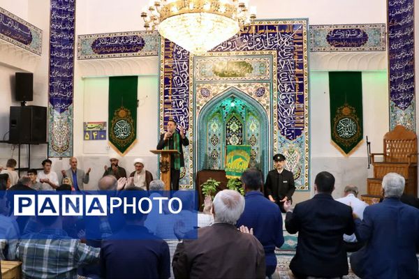 پرچم متبرک امام رضا (ع) در جشن ولادت امام رئوف در مسجد امام حسن عسکری (ع) بجنورد 