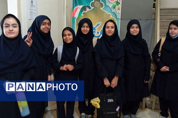 بازدید دانش آموزان دبیرستان حضرت ولیعصر (عج) ناحیه یک ری از پژوهش‌سرای رازی 