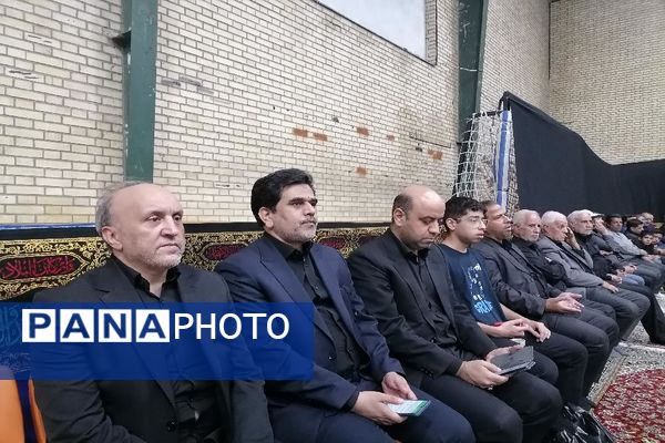فرهنگیان آموزش و پرورش ناحیه سه در سوگ امام هشتم