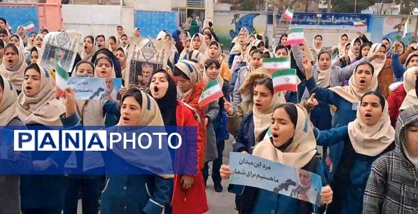 نواختن زنگ مقاومت در دبستان سمیه