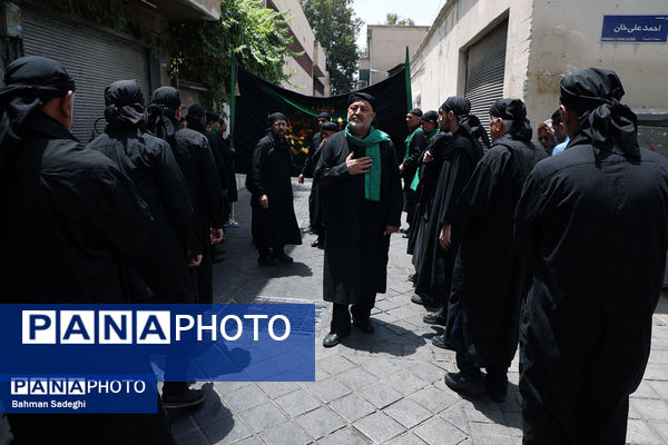  عزاداری روز تاسوعای حسینی در هیات سقاهای همدانی مقیم مرکز