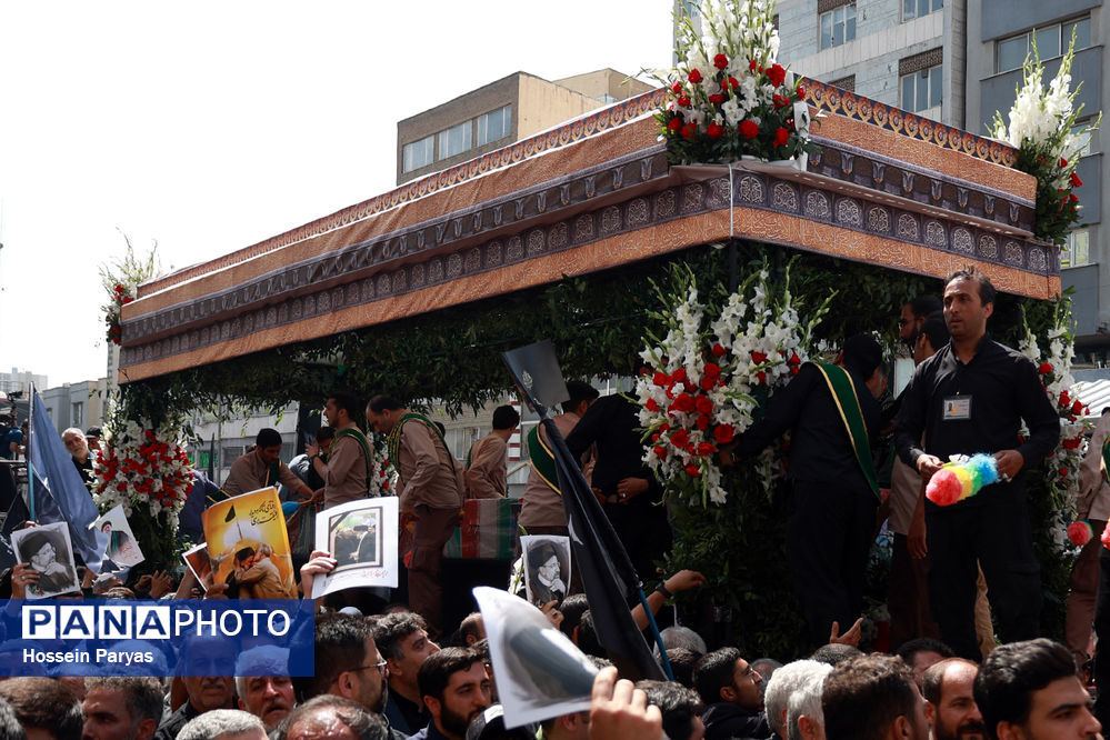 دیدار ابدی رئیس‌جمهور شهید با ملت ایران؛ امواج بیکرانه قدرانی ملت ایران از خادم خستگی‌ناپذیر خود