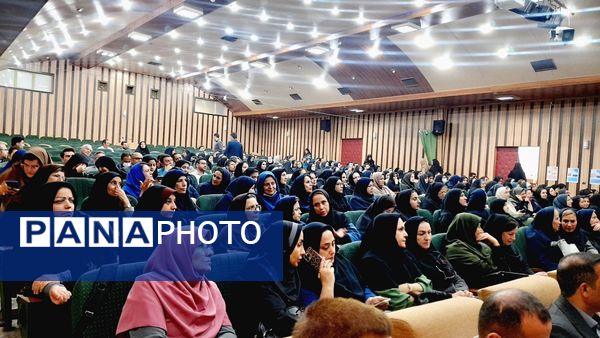 جلسه استانی مشاوران با موضوع «تاب‌آوری و امیدآفرینی در مدارس» در استان البرز