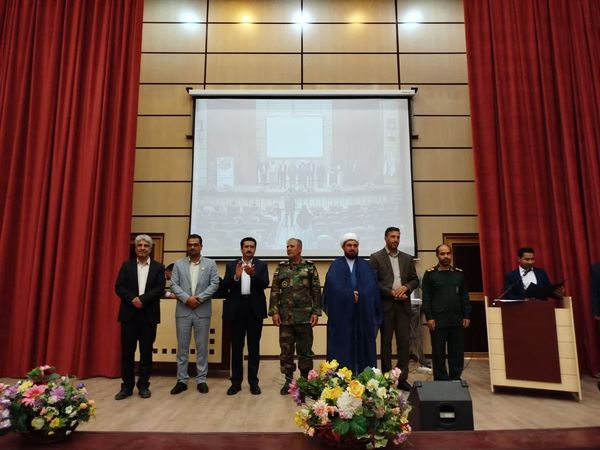 تجلیل از دانشآموزان برگزیده کنکور سراسری شهرضا