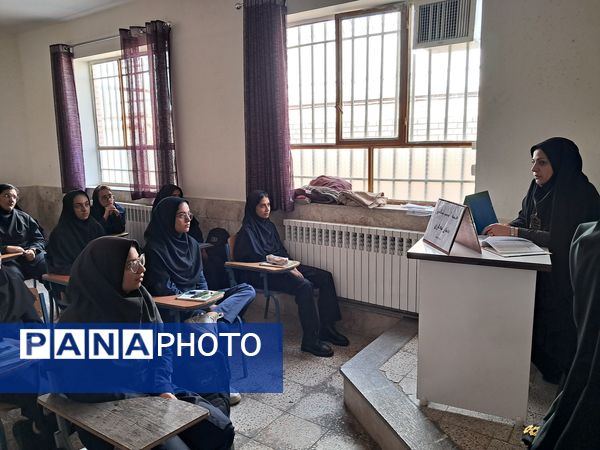  طرح کنترل  آسیب‌های اجتماعی در دبیرستان فاطمیه