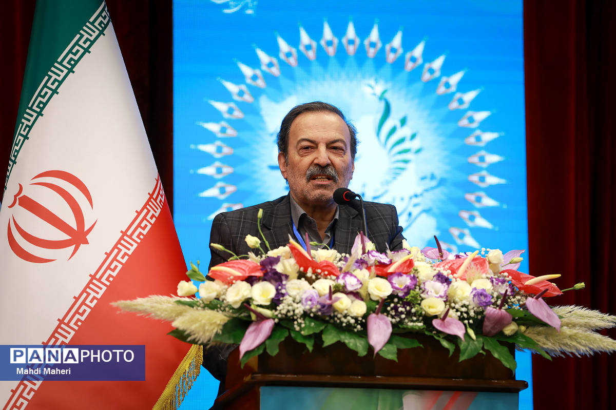  تغییر رویکرد در یاددهی و یادگیری مطالبه جدی رئیس‌جمهور است/ مدرسه باید محیطی برانگیزاننده باشد تا دانش‌آموزان در آن احساس شادی و لذت کنند