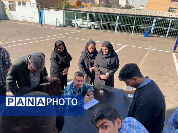 برگزاری انتخابات انجمنهای ورزشی با حضور مسئولان آموزش و پرورش منطقه۱۵