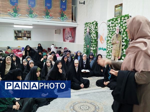 حضور پرشور نوجوانان در اعتکاف دانش‌آموزی مسجد امام سجاد(ع)