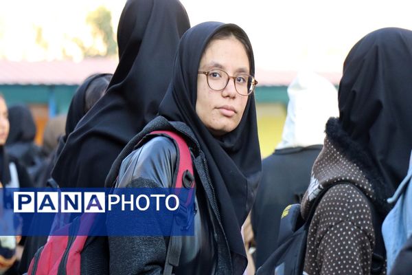 صبحگاه مدرسه شیخ مفید پاکدشت