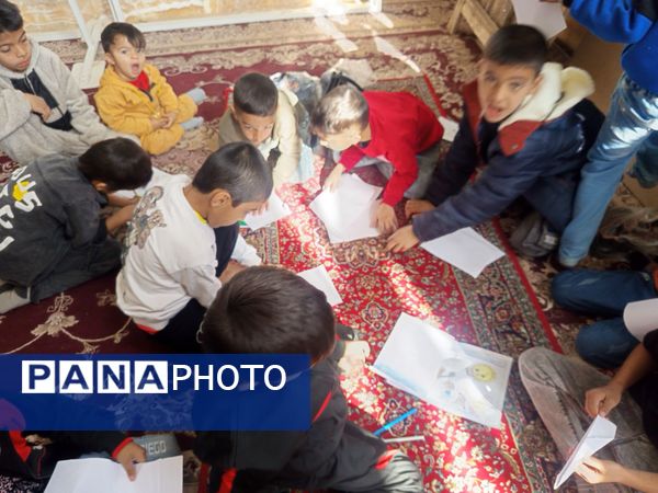 برپایی غرفه کودک در نماز جمعه کاشمر