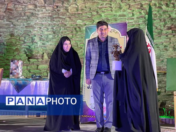 برگزاری آیین تجلیل از آموزش دهندگان تلاشگر نهضت سوادآموزی تربت حیدریه