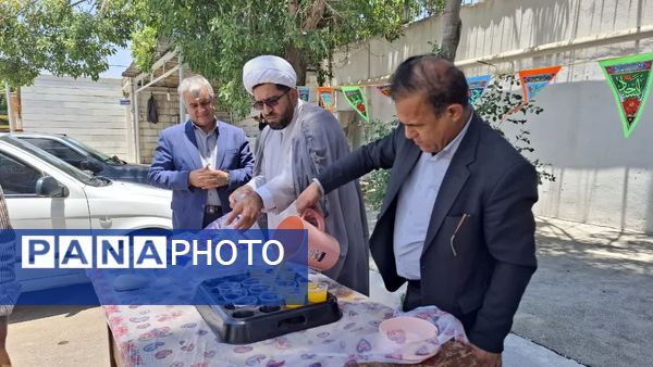 پخش شربت به مناسبت عید سعید غدیر خم در اداره‌کل آموزش و پرورش کهگیلویه و بویراحمد