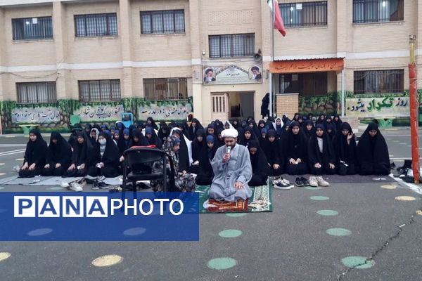  نماز باران در مدرسه جنت با حضور جمعی دانش‌آموزان