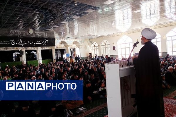 نشست شهردار کاشمر با تشکل های دانش‌آموزی دبیرستان نمونه آیت الله خامنه‌ای کاشمر