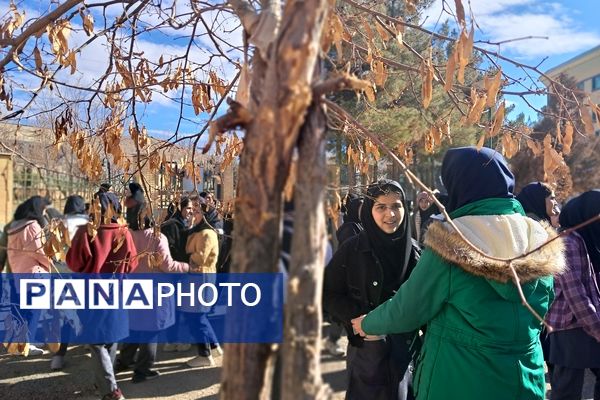 آموزش تعالیم عملی بسیج آمادگی‌دفاعی پایه نهم