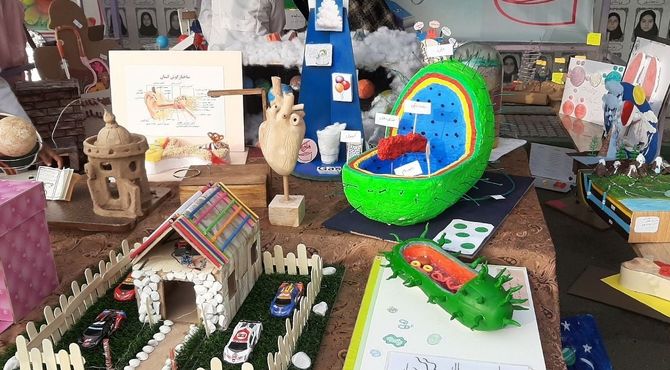 برگزاری رویداد علمی‌و‌هنری دانش‌آموزان فرزانگان ملارد در هفته پژوهش