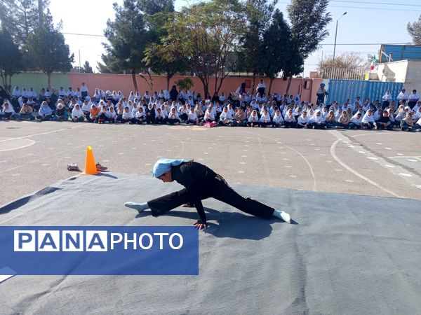 المپیاد درون مدرسه ای در دبستان سمیه