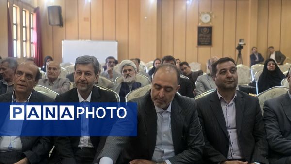  مراسم کلنگ‌زنی همزمان دو پروژه آموزشی در ناحیه چهار اصفهان