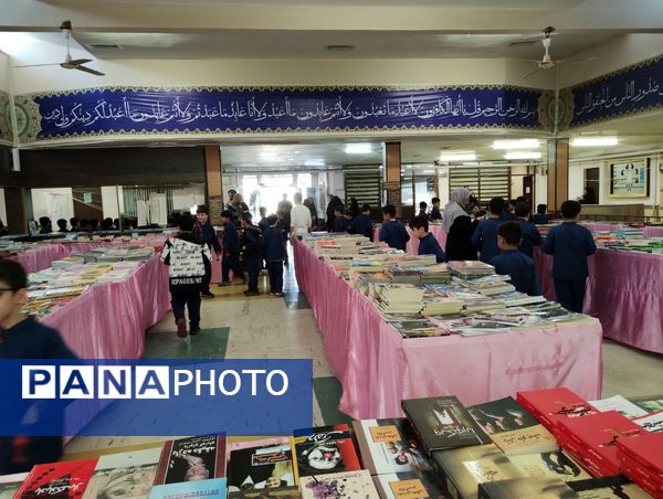 نمایشگاه کتاب کانون مهدیه همدان
