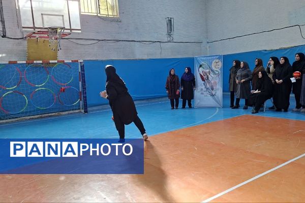 نشاط، رقابت و همدلی در جشنواره ورزشی مدیران مدارس ابتدایی قرچک