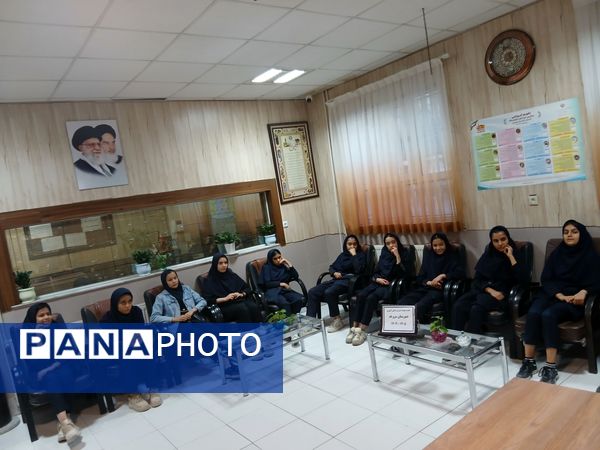 جلسه معارفه اعضای برگزیده شورای دانش آموزی دبیرستان میرزا جعفر سروقد 