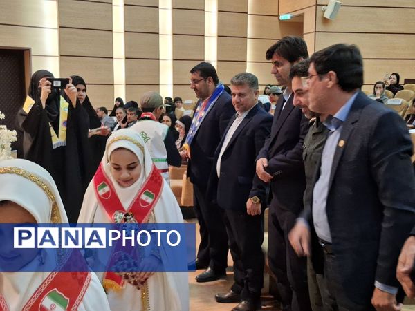 همایش تجلیل از مربیان و دانش‌آموزان پیشتاز برتر شهرستان جم 