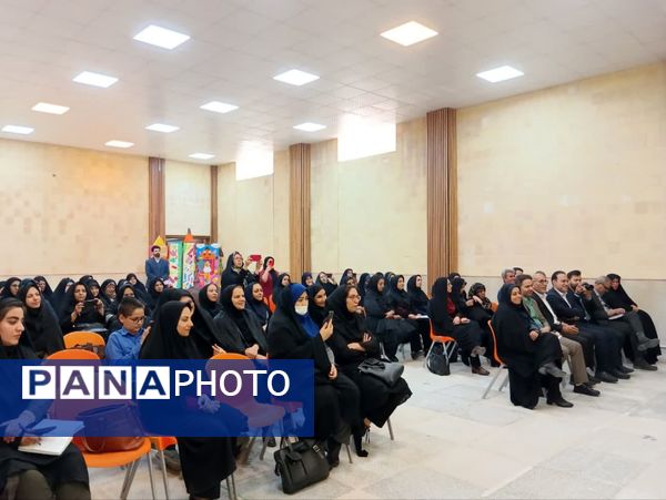 جلسه پرسش و پاسخ مدیران کودکستان‌ها با مدیرکل آموزش و پرورش استان یزد