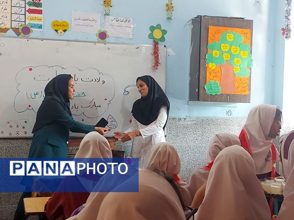 گرامیداشت روز سفیدپوشان در دبستان شهید علی رضایی