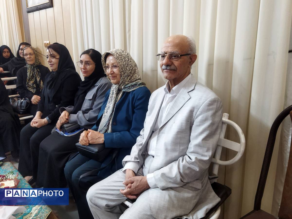 مراسم گرامیداشت و معرفی کتابهای پدر علم سم شناسی ایران در بیرجند