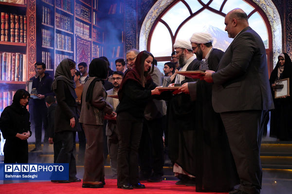 آیین تجلیل از افتخارآفرینان علمی ایران